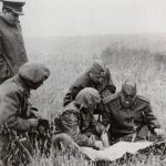 1951 - Nicolae Ceauşescu încă general maior alături de ministrul Apărării Emil Bodnăraş la o aplicaţie a vânătorilor de munte Fototeca online a comunismului românesc cota 1-1951